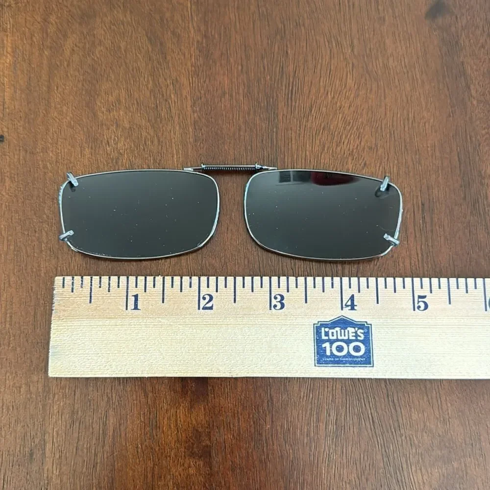 🔥FREE WITH PURCHASE 🔥 Clip on sunglasses